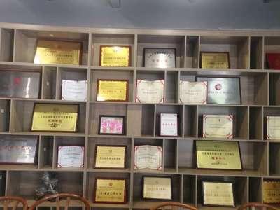 恰怡怩餐飲(yin)管理公司(si) 精(jing)細化(hua)運(yun)營，打造(zao)卓(zhuo)越餐飲(yin)品(pin)牌(pai)