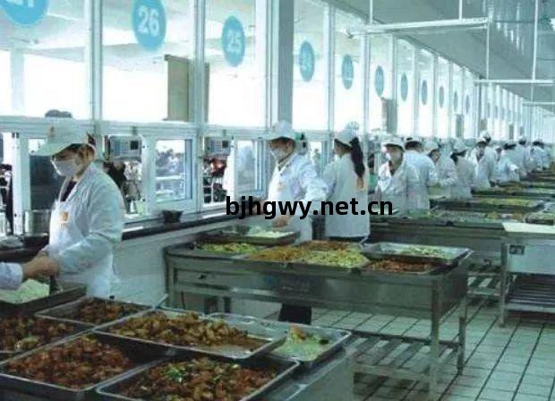 破(po)解(jie)服裝工(gong)廠(chang)招人難(nan) 借鑒(jian)餐飲(yin)管(guan)理智(zhi)慧(hui)，效(xiao)率(lv)提升(sheng)超(chao)50%